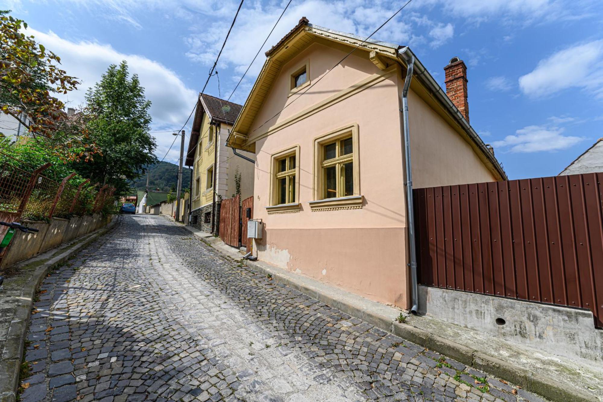 Lagom - Hot Tub Hideout Brasov Exterior photo